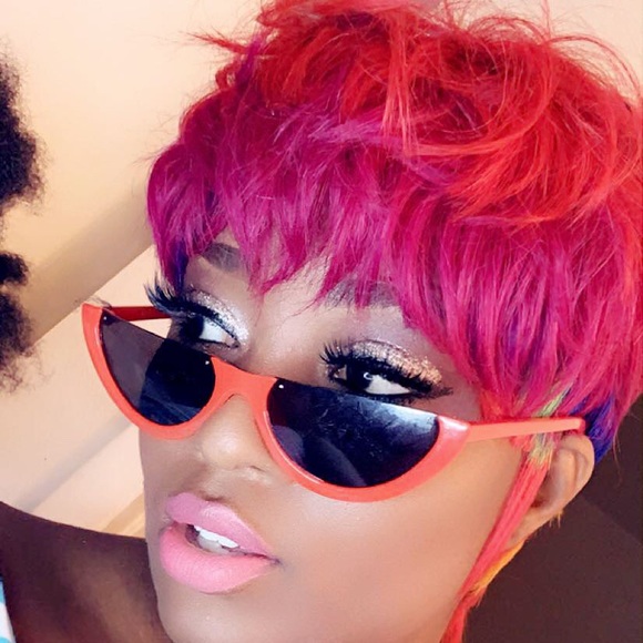 Short rainbow wig - Picture 4 of 8